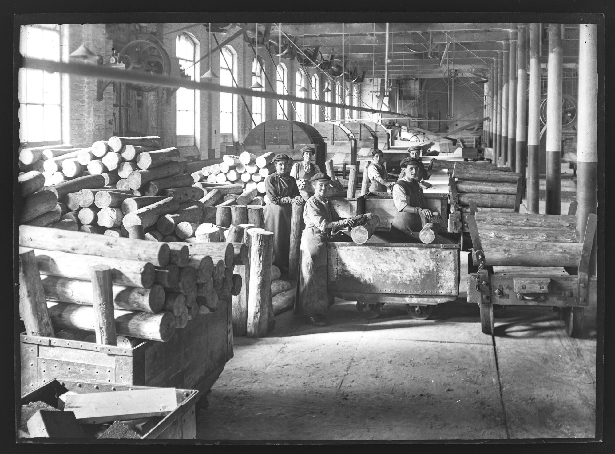 Cleaning the wood, Barrow papermill, Barrow-in-Furness